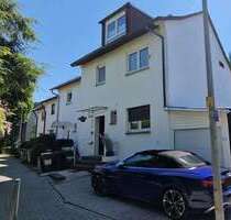 Haus zum Kaufen in Frankfurt-Dornbusch 970.000,00 € 102 m²