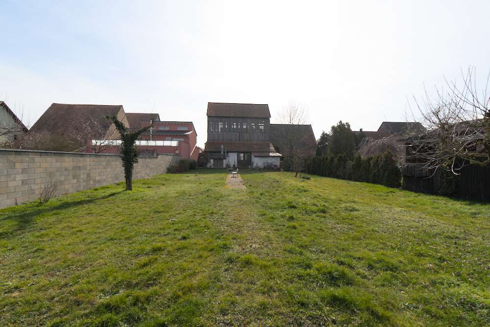 Grundstück zu verkaufen in Hatzenbühl 450.000,00 € 1118.5 m²