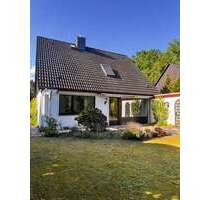 Haus zum Mieten in Norderstedt 2.350,00 € 135 m²