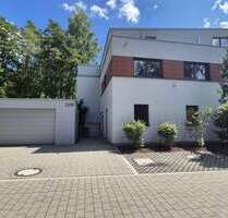 Haus zum Mieten in Erlangen 4.305,00 € 230 m²