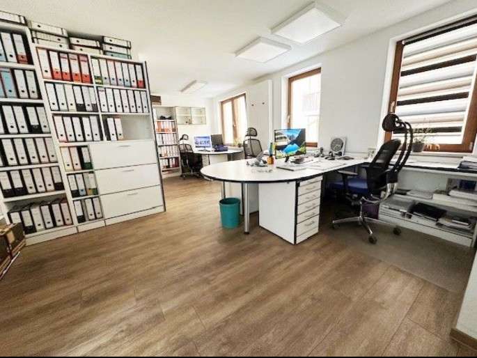 Büro in Augsburg 1.000,00 € 75 m²