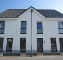 Haus zum Kaufen in Erftstadt-Herrig 526.400,00 € 146.75 m²