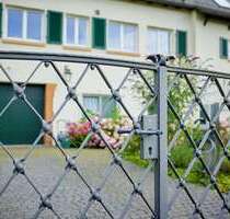 Haus zum Kaufen in Stuttgart 1.900.000,00 € 239 m²
