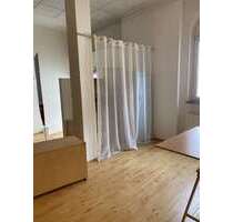 Büro in Köln 420,00 € 4 m² - 420,00&nbsp;EUR Kaltmiete, ca.&nbsp; 4,00&nbsp;m&sup2; in Köln (PLZ: 50859)