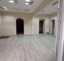 Einzelhandel in Berlin 3.013,00 € 131 m²