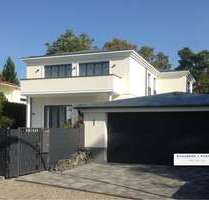Haus zum Mieten in Kronberg 6.400,00 € 330 m²