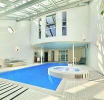 Haus zum Kaufen in Norderstedt 1.495.000,00 € 540 m²