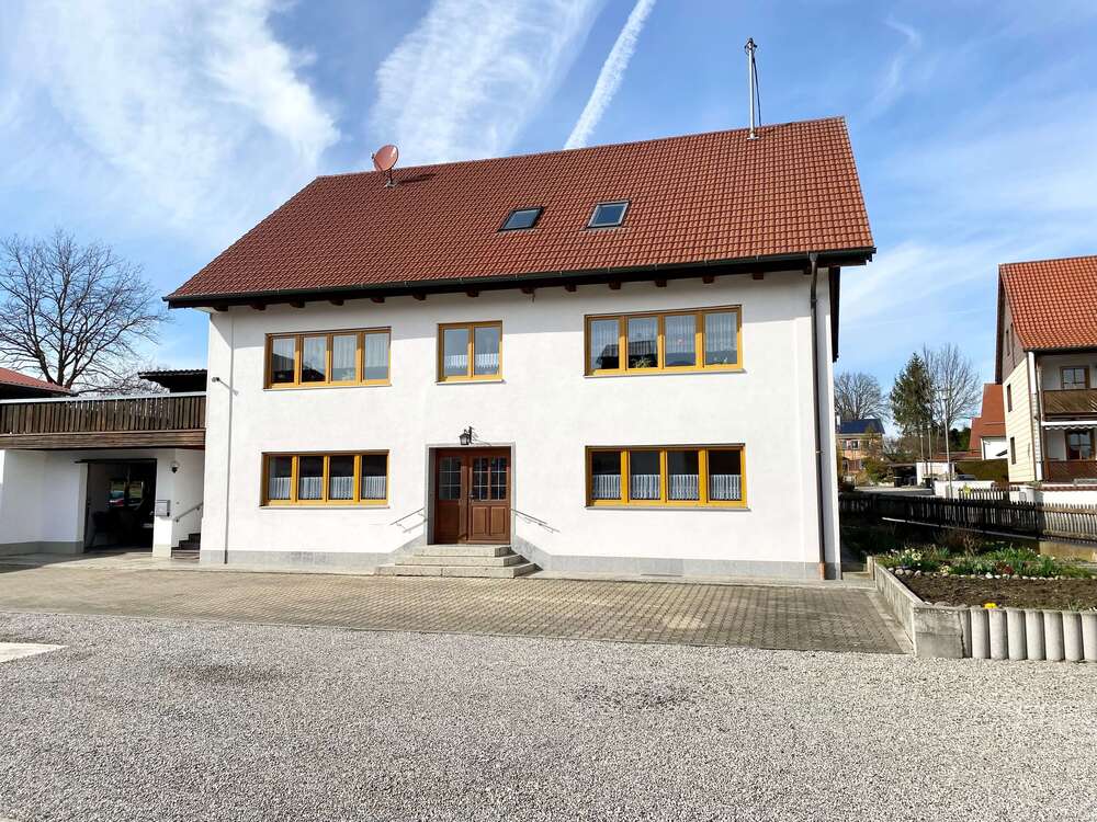 Wohnung zum Mieten in Pfaffenhofen an der Glonn 800,00 € 90 m²