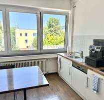 Büro in München 890,00 € 89 m² - 890,00 EUR Kaltmiete, ca.  89,00 m² in München (PLZ: 80939)
