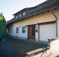 Haus zum Kaufen in Kürten 695.000,00 € 335 m²