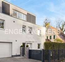 Haus zum Mieten in München 4.690,00 € 196 m²