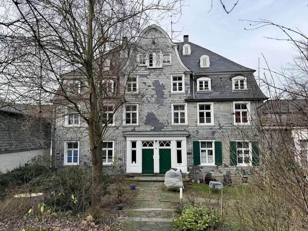 Wohnung zum Kaufen in Velbert 190.000,00 € 145 m²