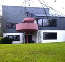 Haus zum Kaufen in Niedernhausen 750.000,00 € 190 m²