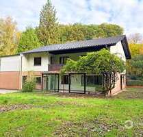 Haus zum Kaufen in Weinheim-Heiligkreuz 440.000,00 € 223 m²