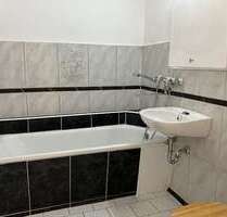 Wohnung zum Mieten in Halle (Saale) 230,40 € 57.17 m²