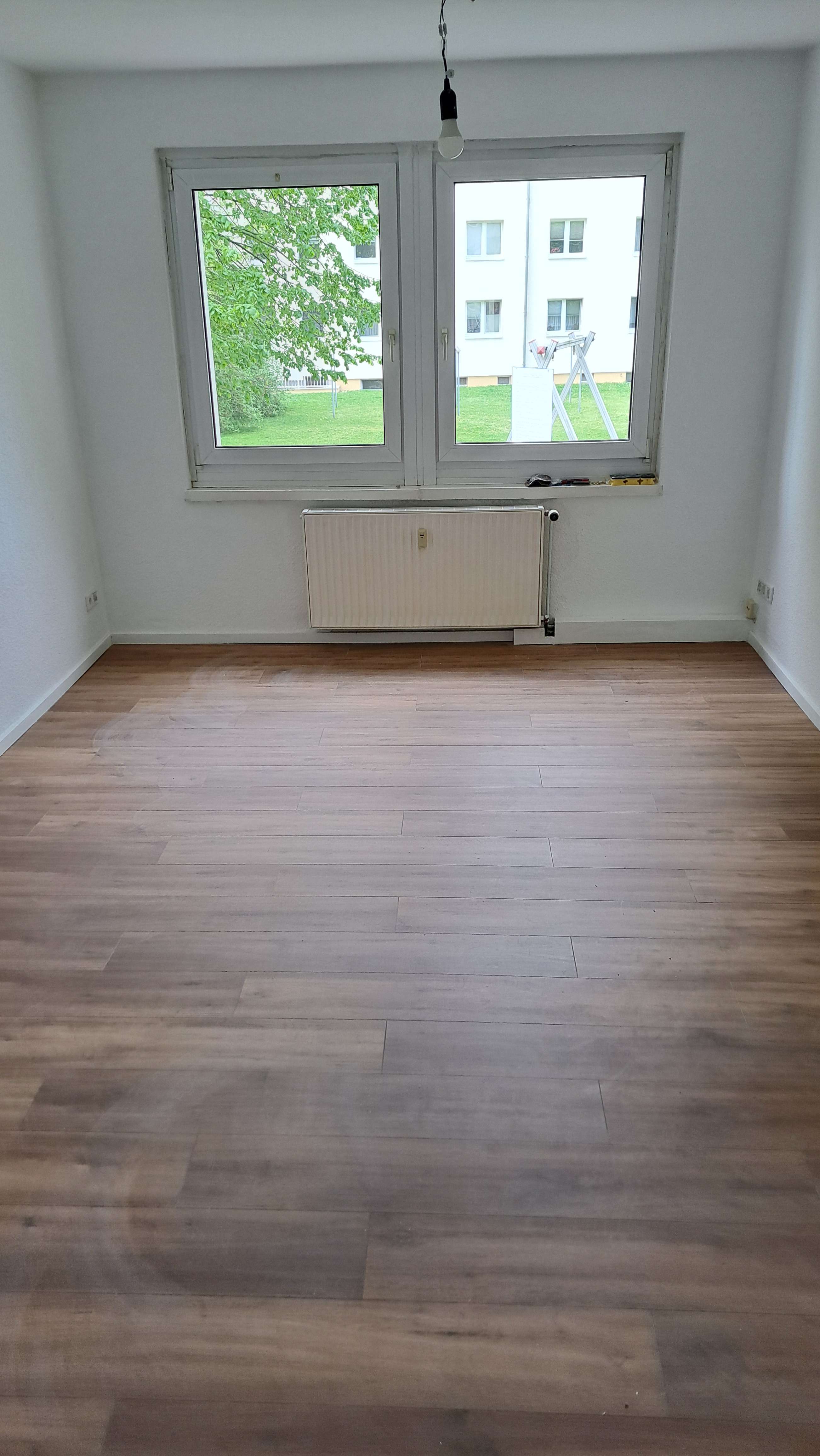 Wohnung zum Mieten in Neukieritzsch 375,00 € 48 m²