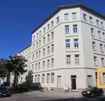 Wohnung zum Mieten in Halle 390,00 € 49.06 m²