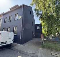 Haus zum Kaufen in Mönchengladbach Odenkirchen 469.000,00 € 242 m² - Mönchengladbach / Odenkirchen