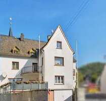 Haus zum Kaufen in Kestert 389.000,00 € 330 m²