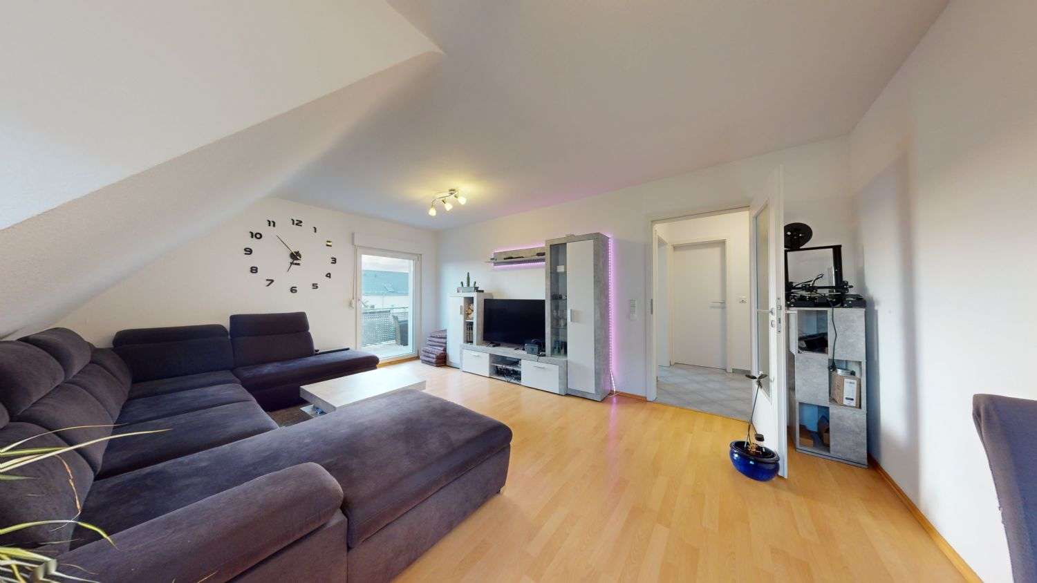 Wohnung zum Kaufen in Denkendorf 222.000,00 € 67.34 m²