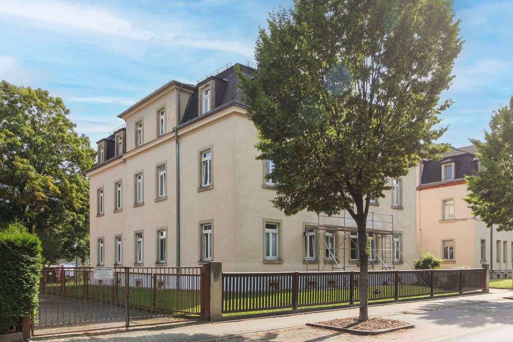 Wohnung zum Kaufen in Heidenau 115.000,00 € 63.61 m²