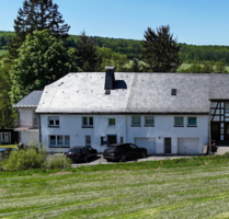 Haus zum Kaufen in Warstein 275.000,00 € 279 m²