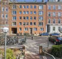 Haus zum Kaufen in Kiel 2.395.000,00 € 818.36 m²