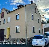Haus zum Kaufen in Lösnich 120.000,00 € 188 m²