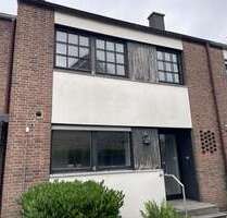 Haus zum Kaufen in Krefeld 385.000,00 € 107.14 m²