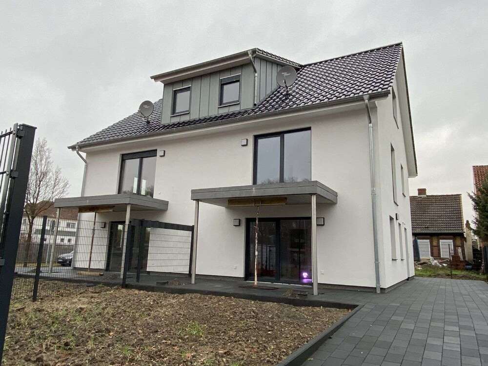 Haus zum Mieten in Celle 1.550,00 € 155 m²