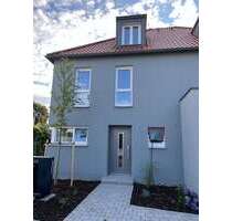 Haus zum Mieten in Dachau 2.610,00 € 140 m²