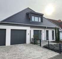 Haus zum Mieten in Sandhausen 4.450,00 € 240 m²