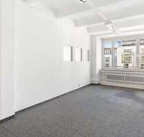 Büro in München 816,00 € 27 m² - 816,00 EUR Kaltmiete, ca.  27,00 m² in München (PLZ: 81679)