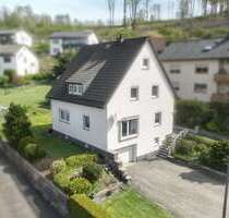 Haus zum Kaufen in Pressig OT Förtschendorf 118.000,00 € 121 m²