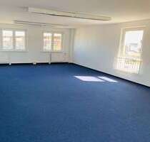 Büro in Berlin 430,00 € 15 m² - 430,00&nbsp;EUR Kaltmiete, ca.&nbsp; 15,00&nbsp;m&sup2; in Berlin (PLZ: 10318)