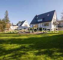 Haus zum Mieten in Frankfurt am Main 6.750,00 € 343 m²