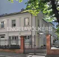 Haus zum Mieten in Frankfurt am Main 6.000,00 € 192 m²