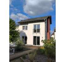 Haus zum Mieten in Hockenheim 1.680,00 € 162 m²