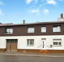 Haus zum Kaufen in Oberhausen-Rheinhausen 347.000,00 € 150 m²