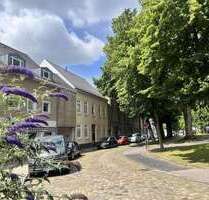 Haus zum Kaufen in Neumünster 547.000,00 € 308 m²