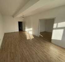 Wohnung zum Mieten in Naumburg 735,00 € 98 m²