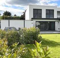 Haus zum Mieten in Steinbach 2.850,00 € 174 m²