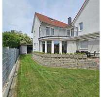Haus zum Mieten in Pfungstadt 2.500,00 € 180 m²