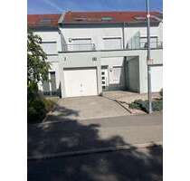 Haus zum Mieten in Sindelfingen 2.000,00 € 160 m²