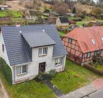 Haus zum Kaufen in Basedow 90.000,00 € 140.03 m²