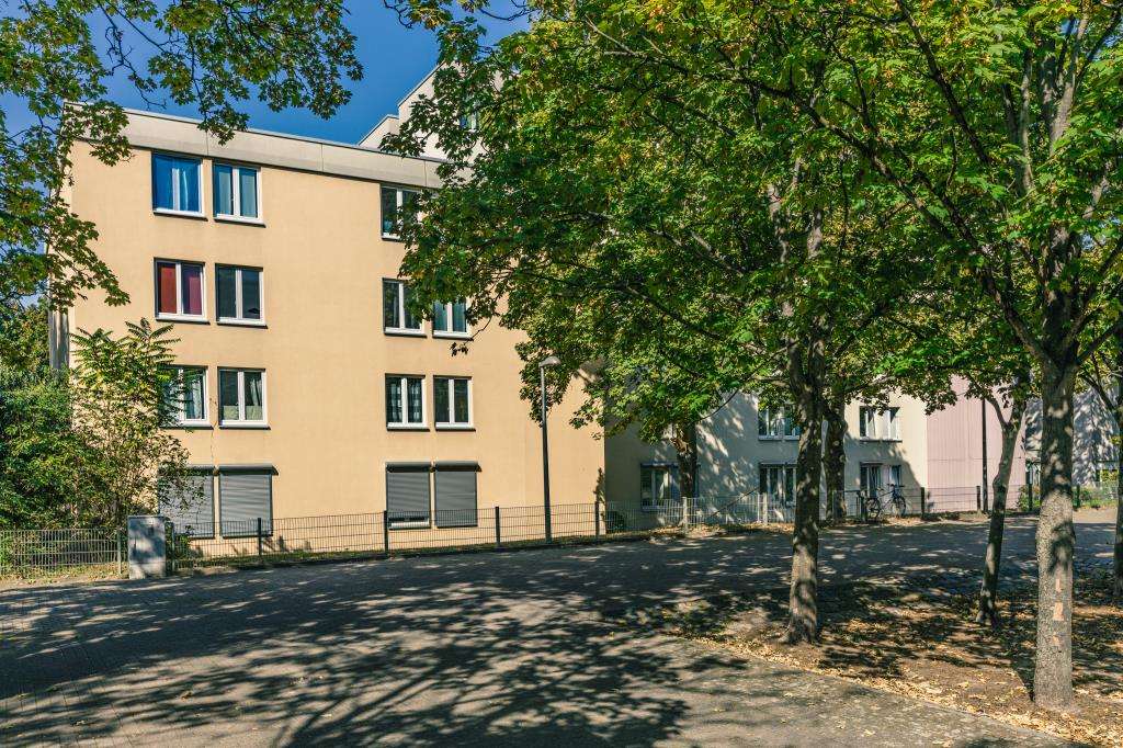 Wohnung zum Mieten in Mannheim 220,00 € 12.14 m²