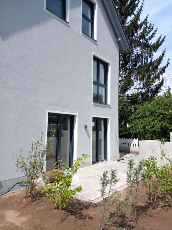 Haus zum Mieten in Aschaffenburg 2.300,00 € 130 m²