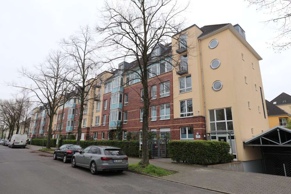 Büro in Düsseldorf 825,00 € 68.85 m²