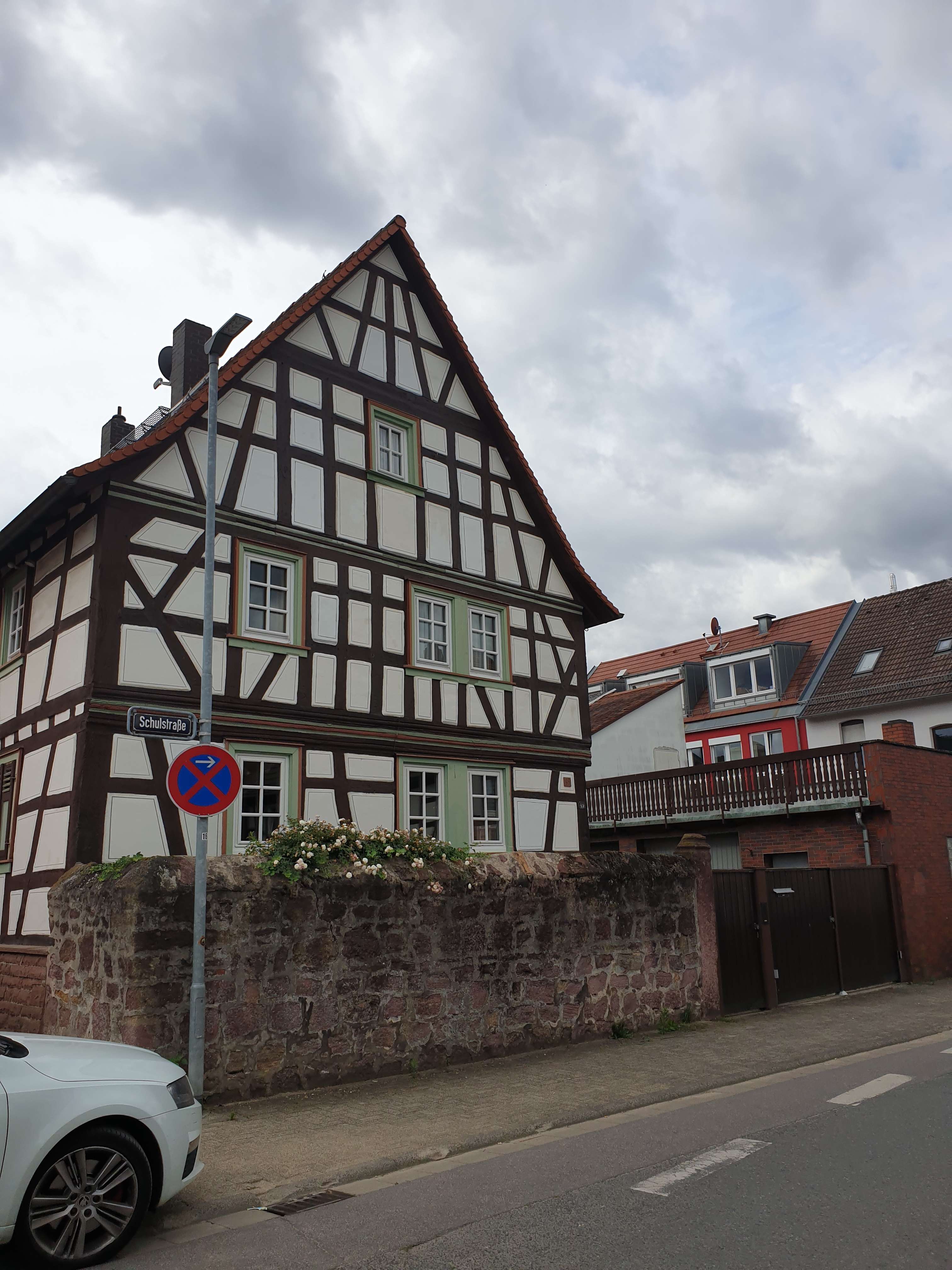 Haus zum Mieten in Egelsbach 2.500,00 € 180 m²