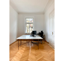 Büro in München 330,00 € 8 m² - 330,00 EUR Kaltmiete, ca.  8,00 m² in München (PLZ: 80336)